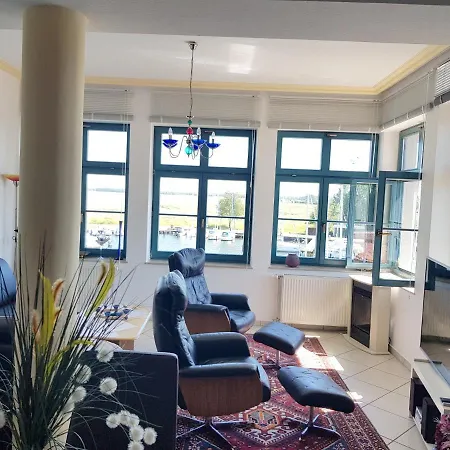 Apartment Ferienwohnung Yachthafenidyll - Direkte Wasserlage Am Hafen