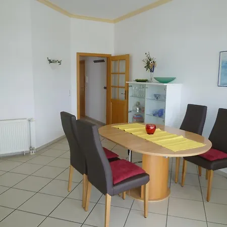 Apartment Ferienwohnung Yachthafenidyll - Direkte Wasserlage Am Hafen Karlshagen