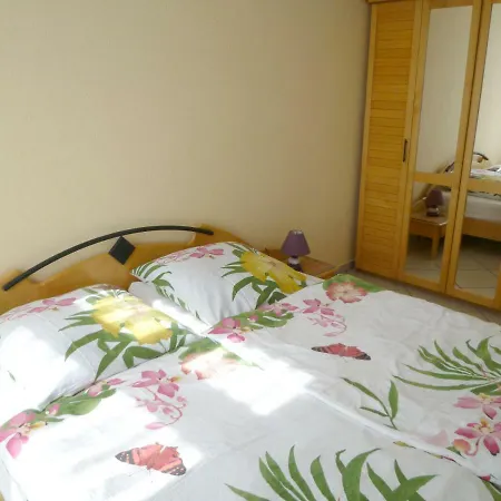 Apartment Ferienwohnung Yachthafenidyll - Direkte Wasserlage Am Hafen