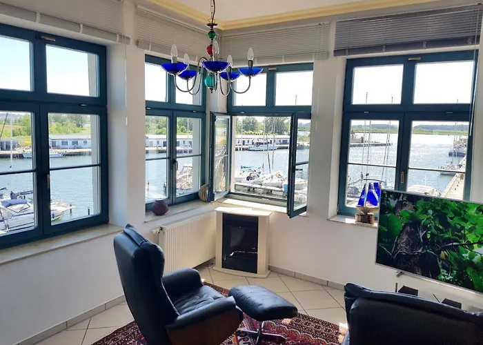 Ferienwohnung Yachthafenidyll - Direkte Wasserlage Am Hafen