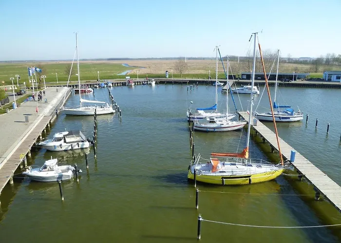 Ferienwohnung Yachthafenidyll - Direkte Wasserlage Am Hafen Apartmán Karlshagen